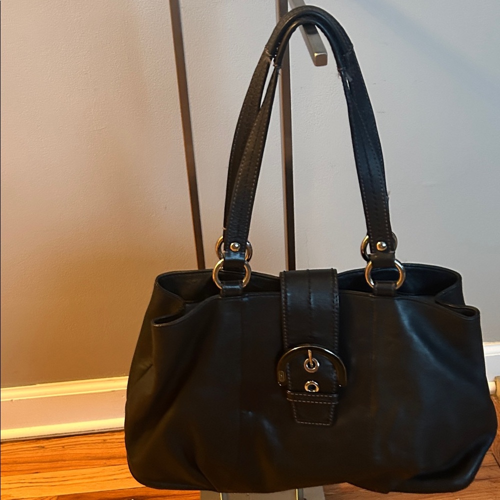 Authentic Chic Black Leather Shoulder Coach Bag